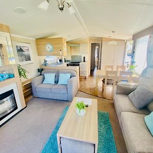 B47 Caravan Seven Bays